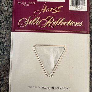Hanes Silk Reflections White Control Top Pantyhose Size AB Silky Sheer Style 715